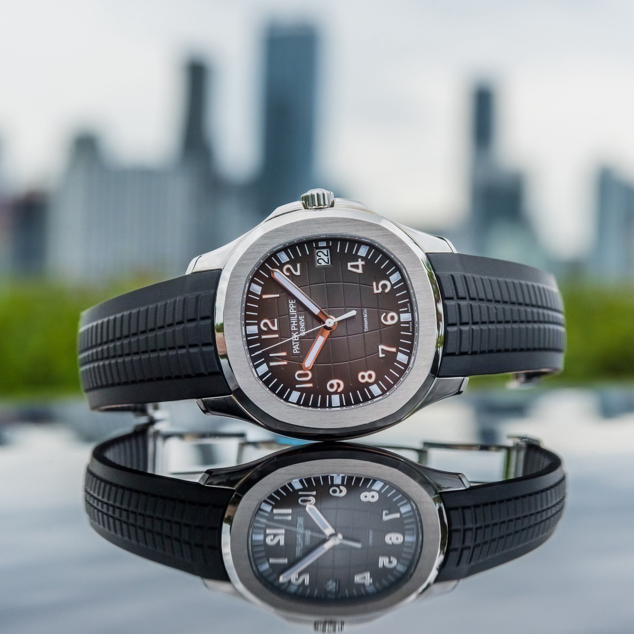 Patek Philippe Aquanaut 5167: A Complete Guide to the Iconic Stainless Steel Watch