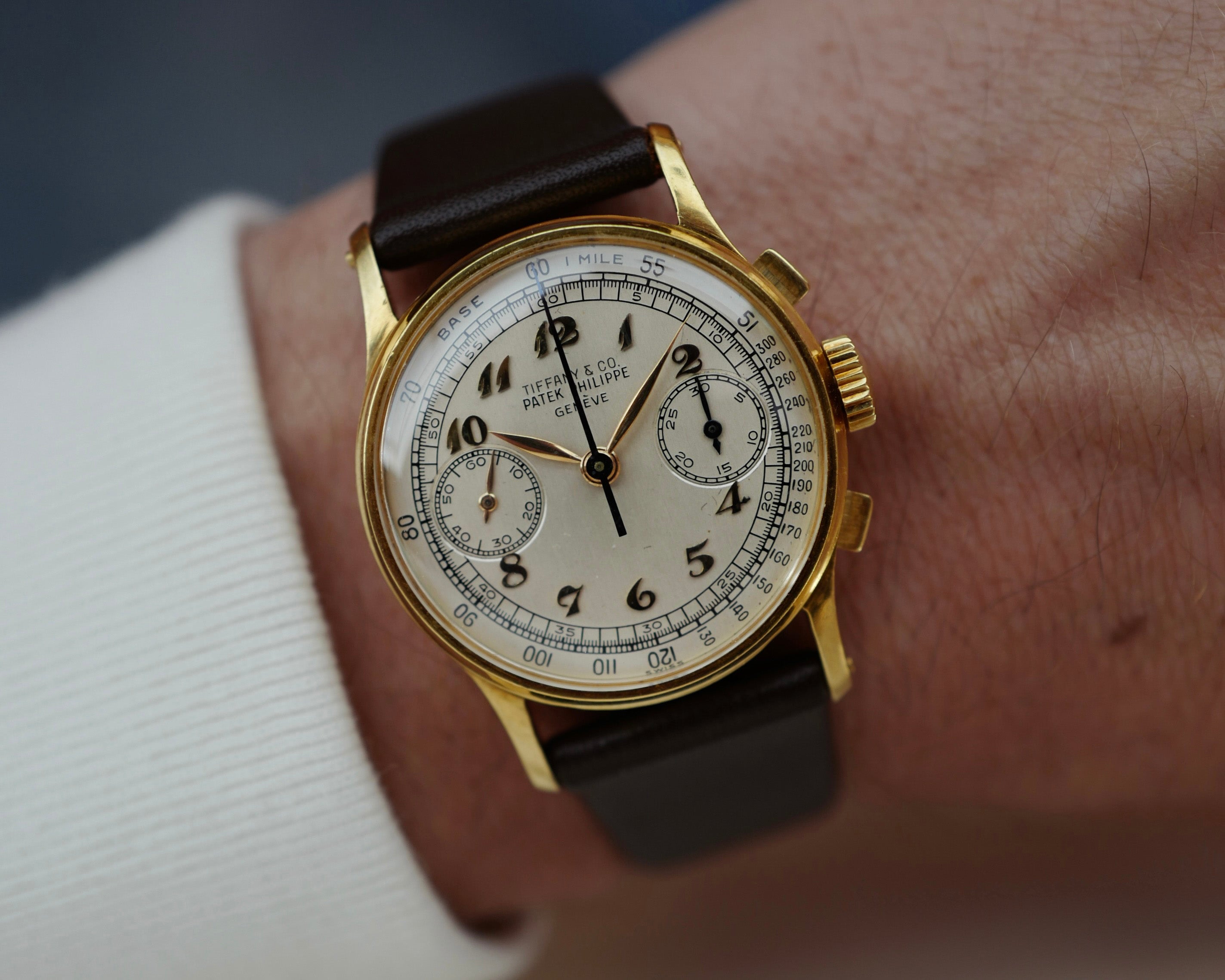 Patek Philippe 130: A Timeless Classic Chronograph with Yellow Gold Design