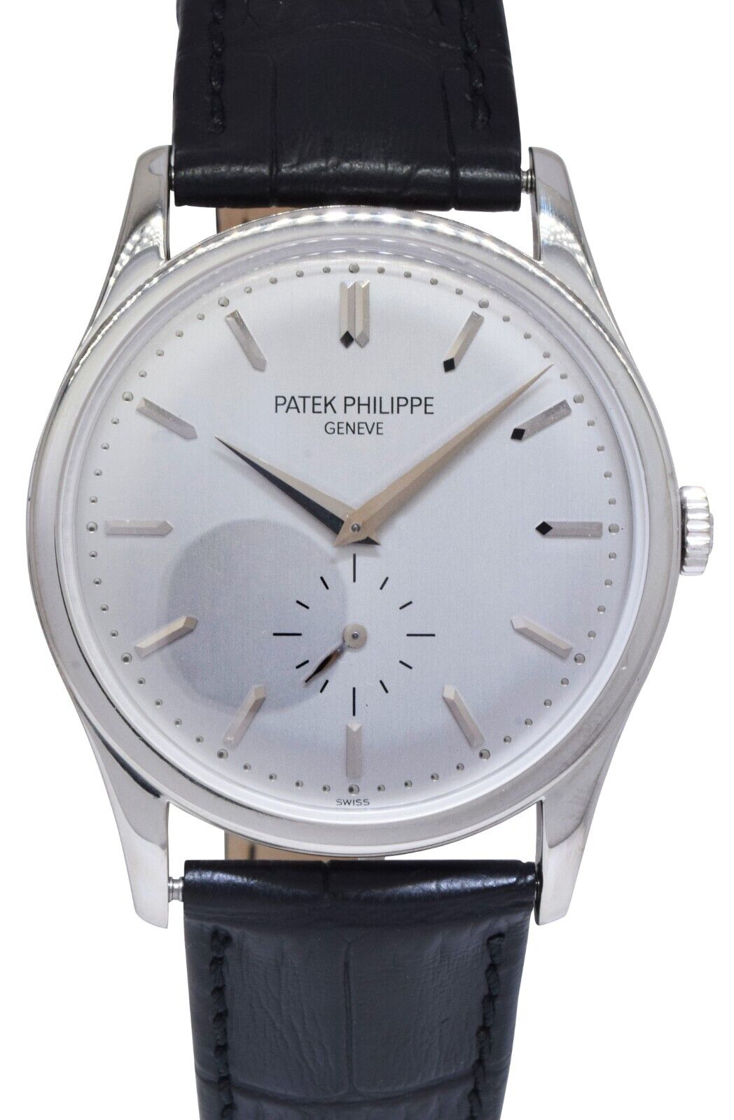 Discover the Patek Philippe Calatrava 5196: White Gold and Classic Elegance