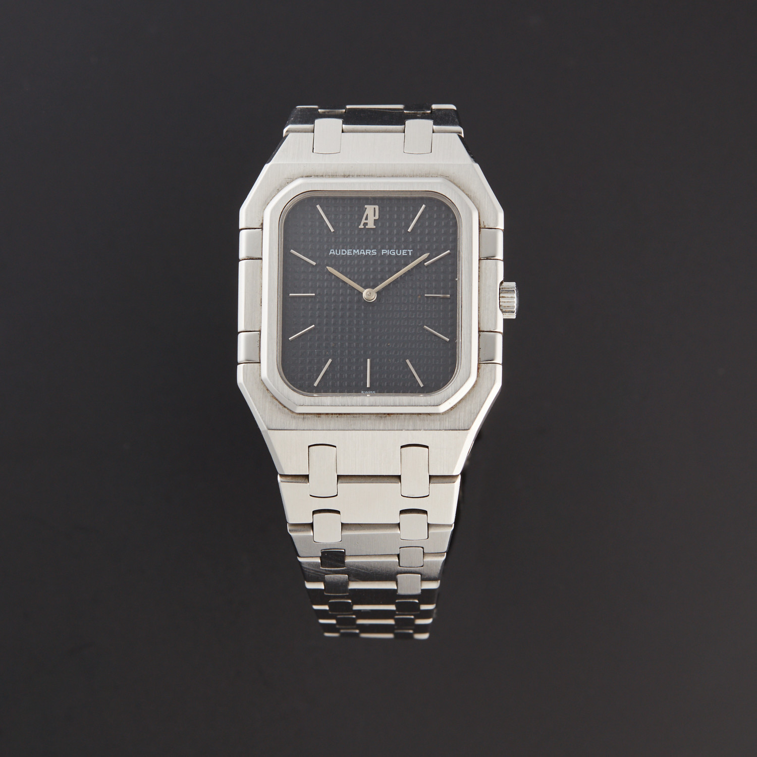 Explore the Elegance of Audemars Piguet Square Watches