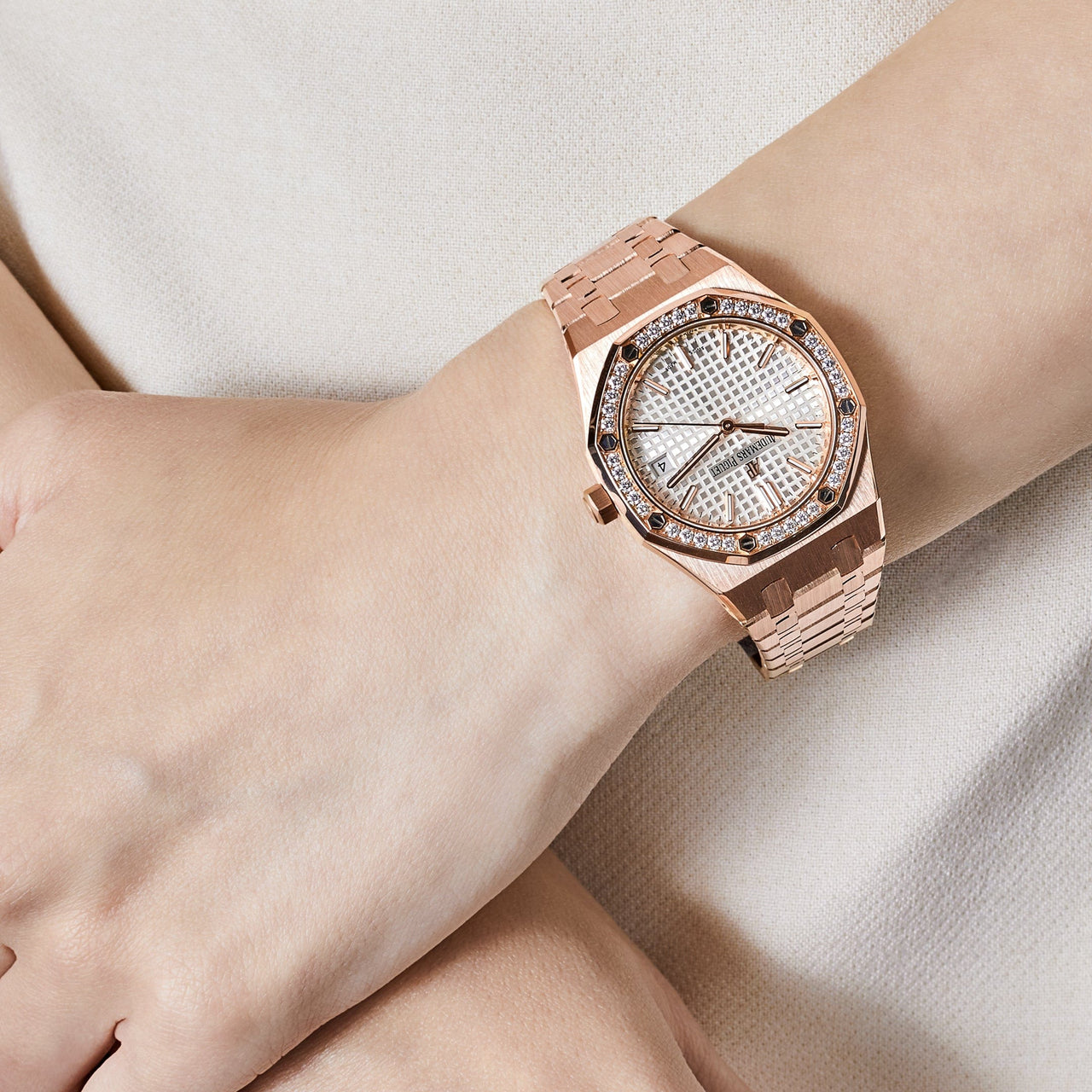 Audemars Piguet Female Watches: Luxury, Craftsmanship, and Elegance