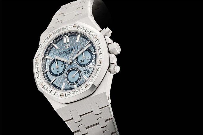 Discover the 39mm Audemars Piguet Royal Oak: Design & Features