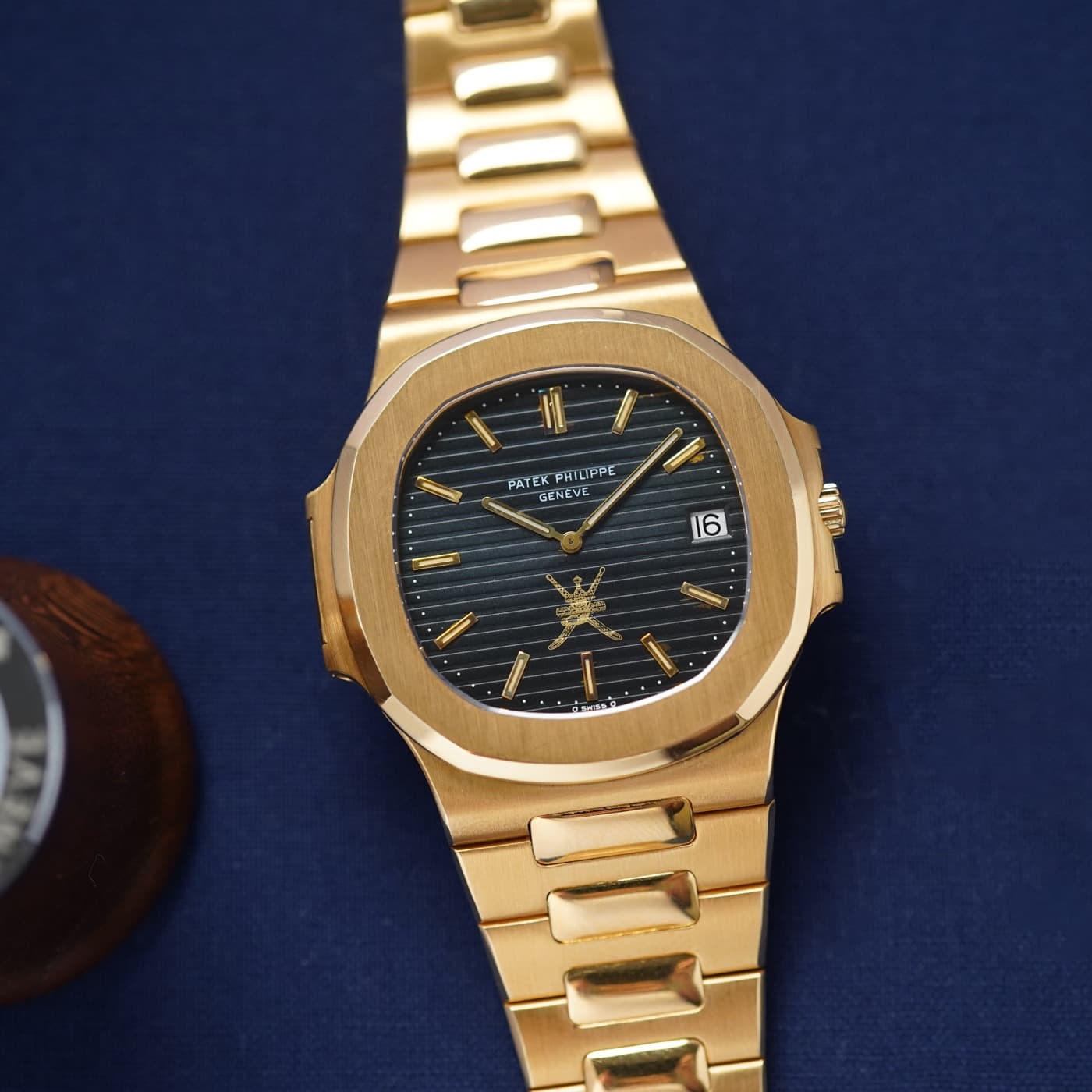 Buy Yellow Gold Patek Philippe Nautilus Watches: Authentic Luxury Timepieces