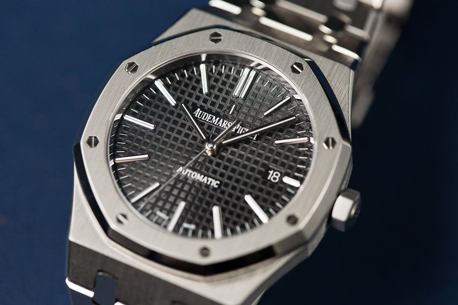 Audemars Piguet 15400ST: The Ultimate Luxury Sports Watch