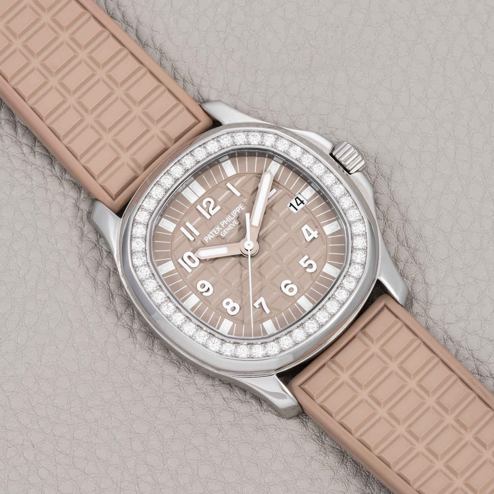 Discover the Patek Philippe Aquanaut Ladies Collection: Iconic Luxury & Style