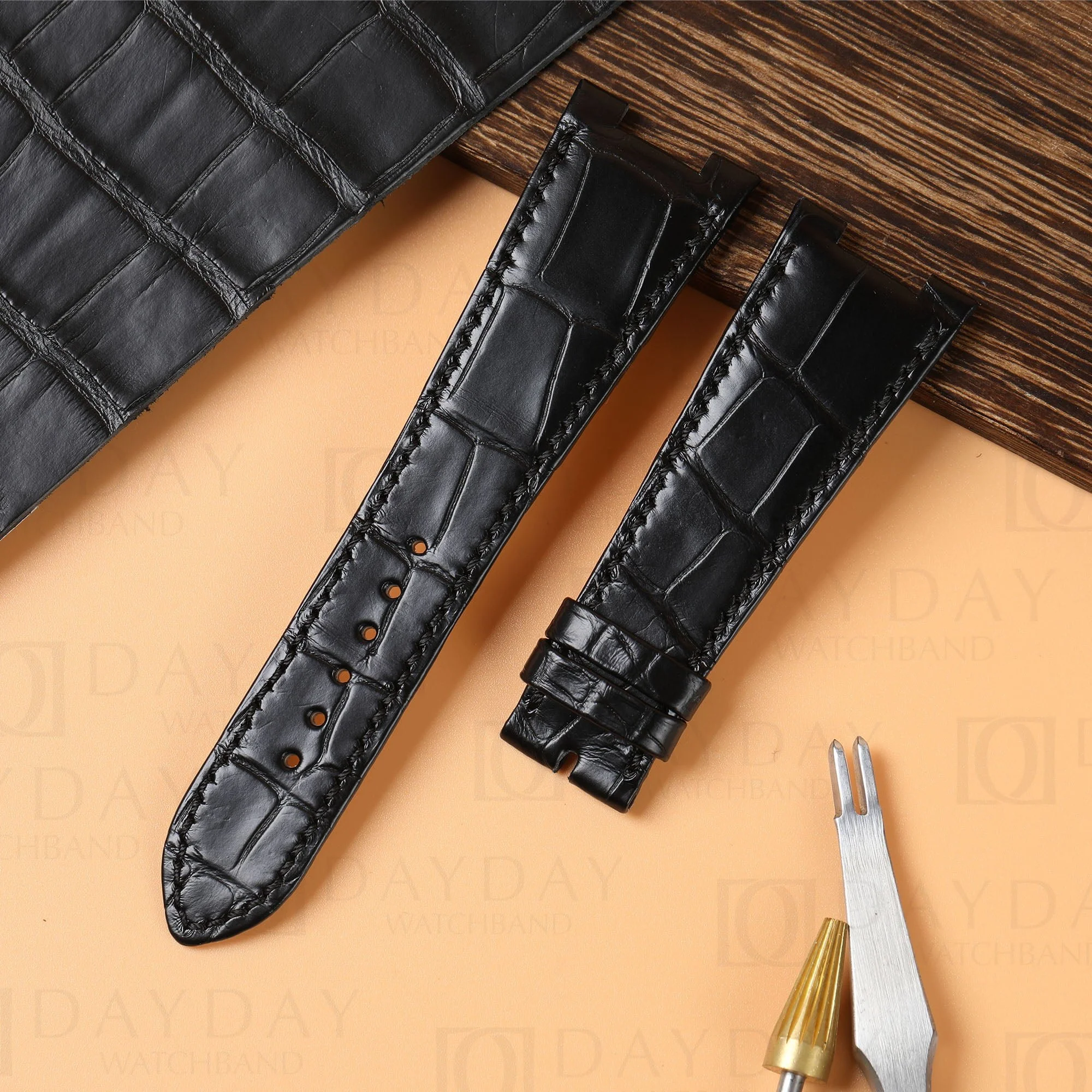 Patek Philippe Nautilus Leather Strap: Luxury Alligator & Calfskin Options