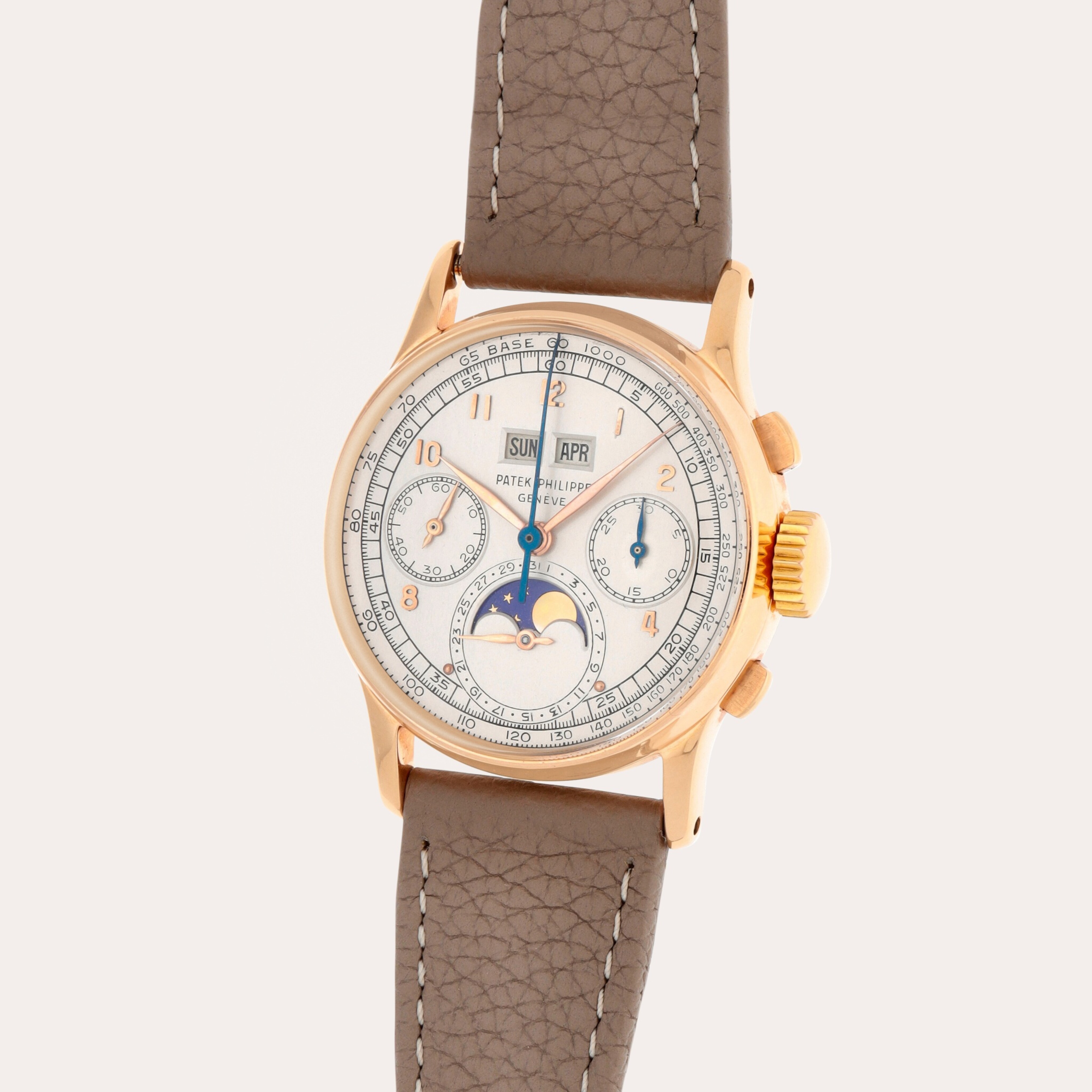 Patek Philippe 130: A Timeless Classic Chronograph with Yellow Gold Design