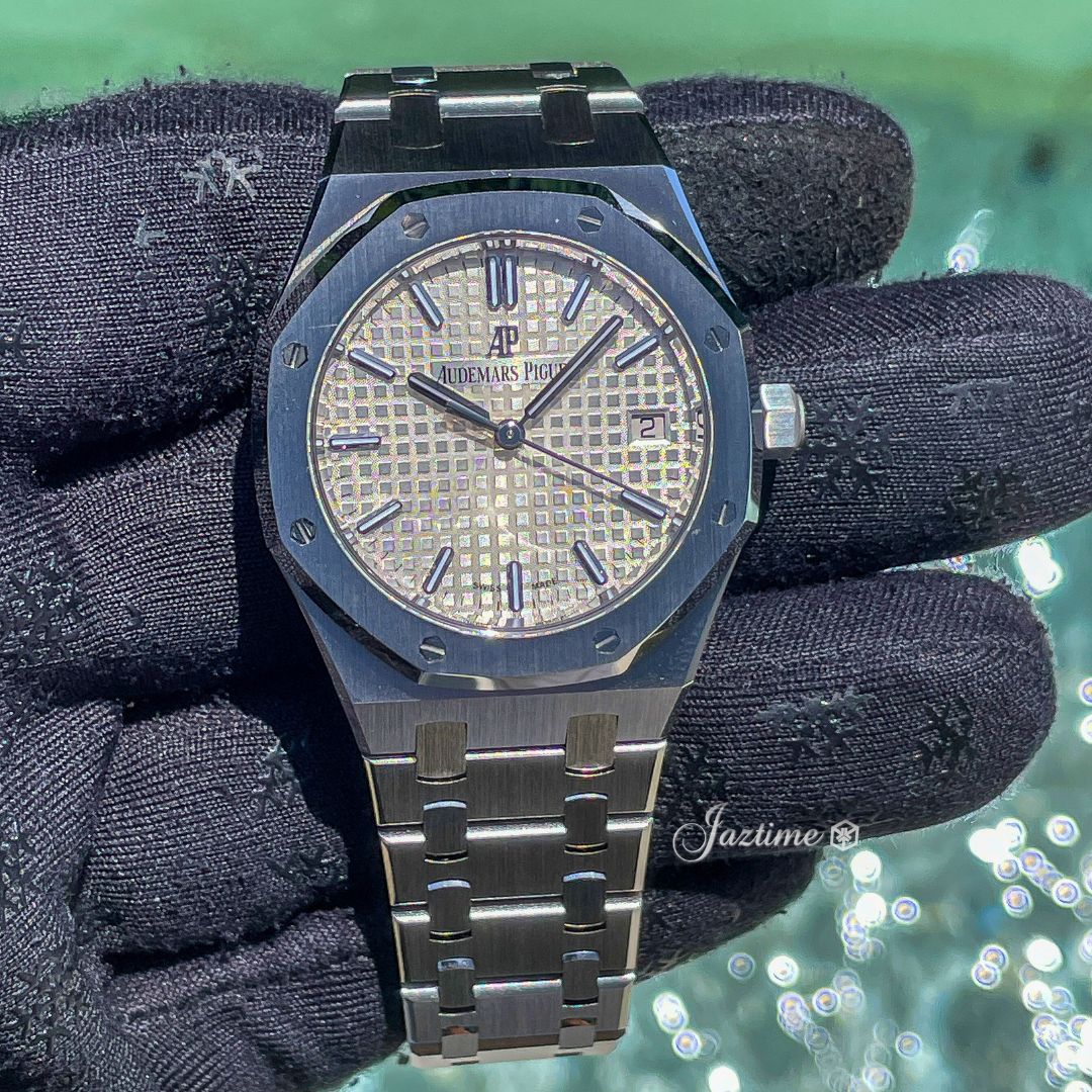 Audemars Piguet Female Watches: Luxury, Craftsmanship, and Elegance