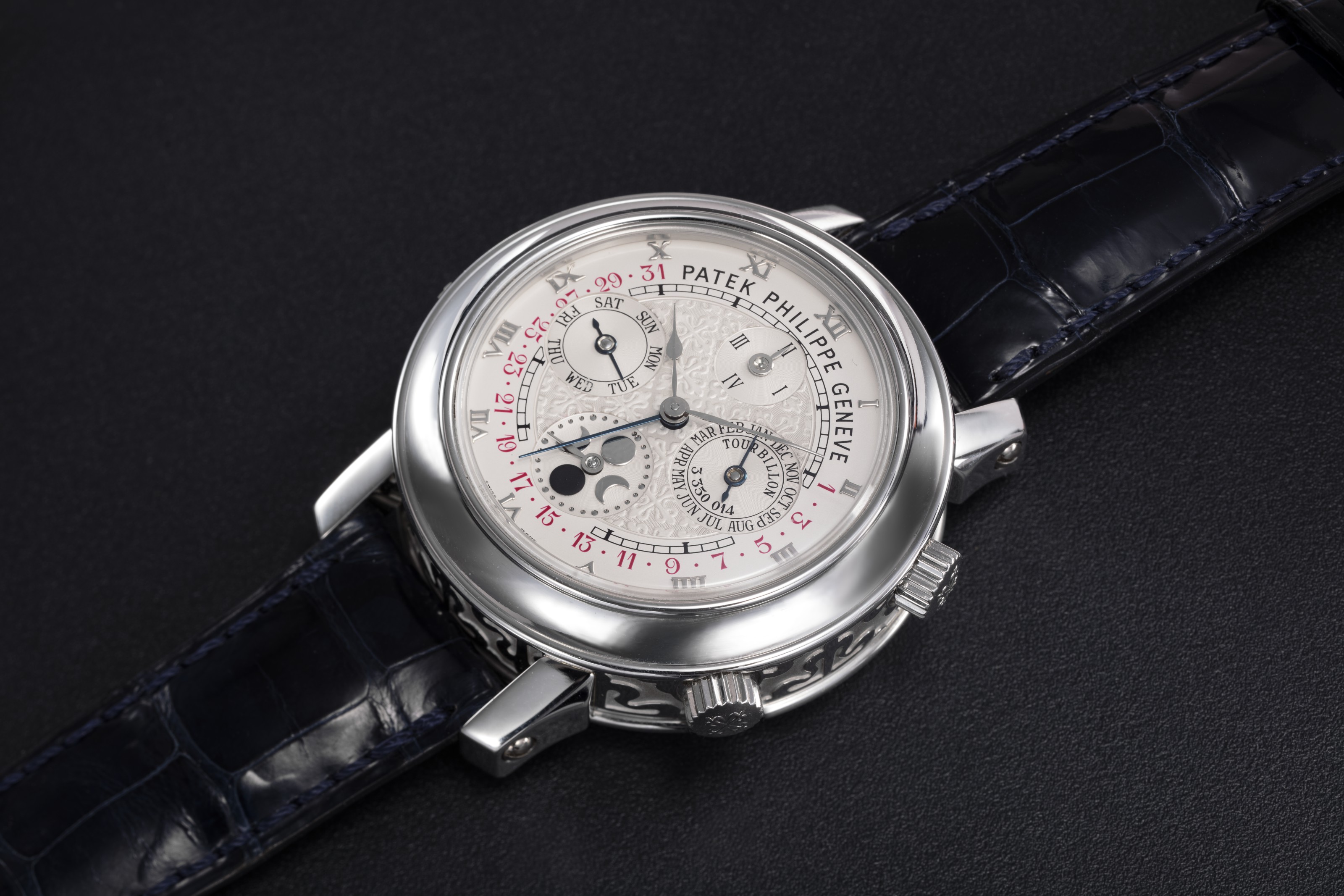 Pre-Owned 5002P Patek Philippe Sky Moon Tourbillon: A Rare Find in Luxury Watches