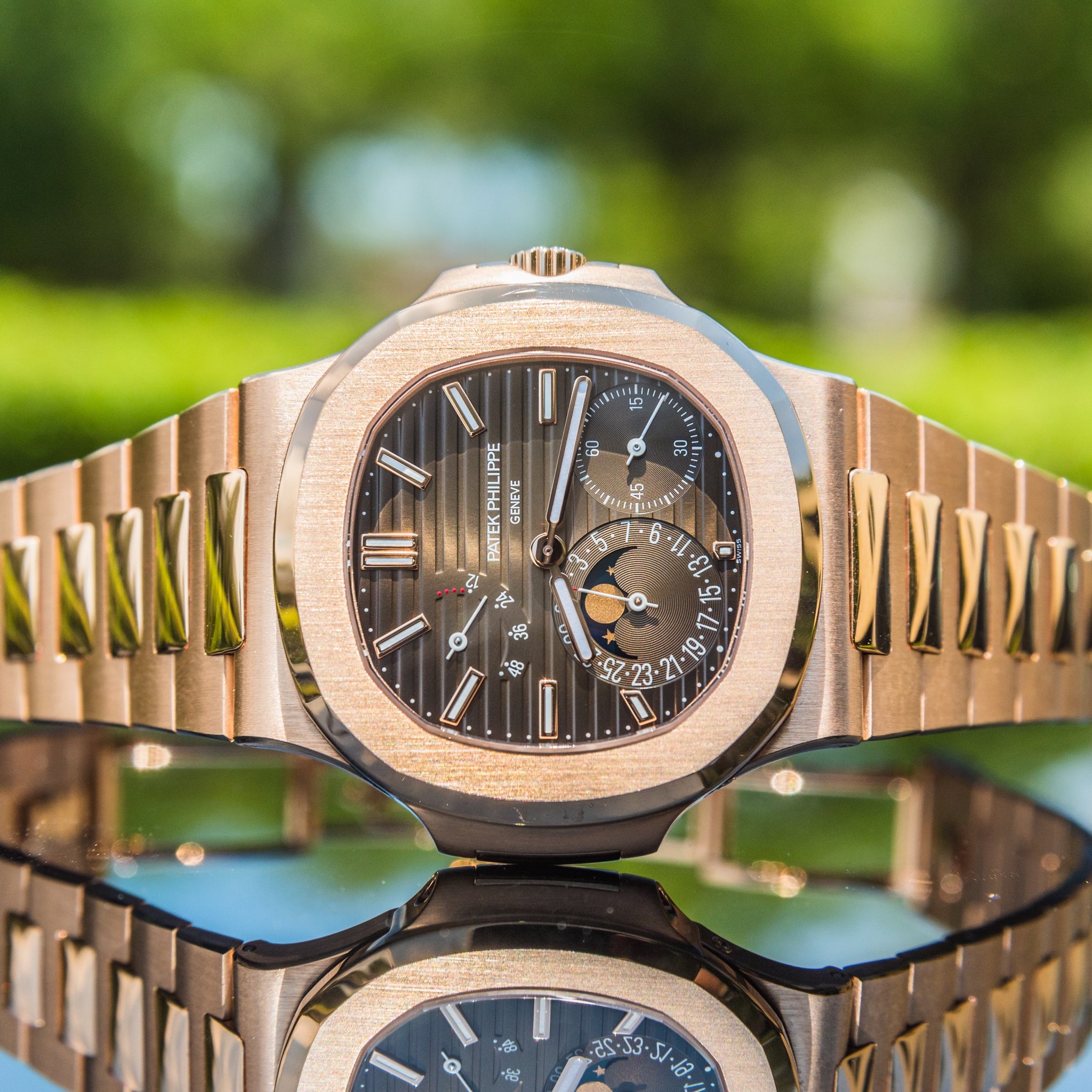 Shop Premium Gold Patek Philippe Geneve Timepieces: Iconic Designs & Exquisite Craftsmanship