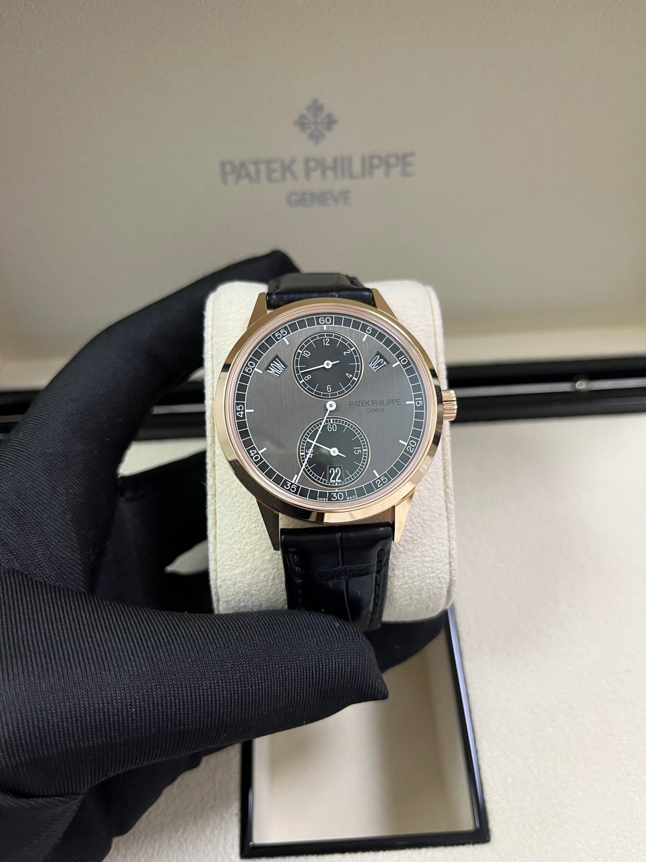 Patek Philippe 5235 Annual Calendar: A Timeless Luxury Watch for Collectors