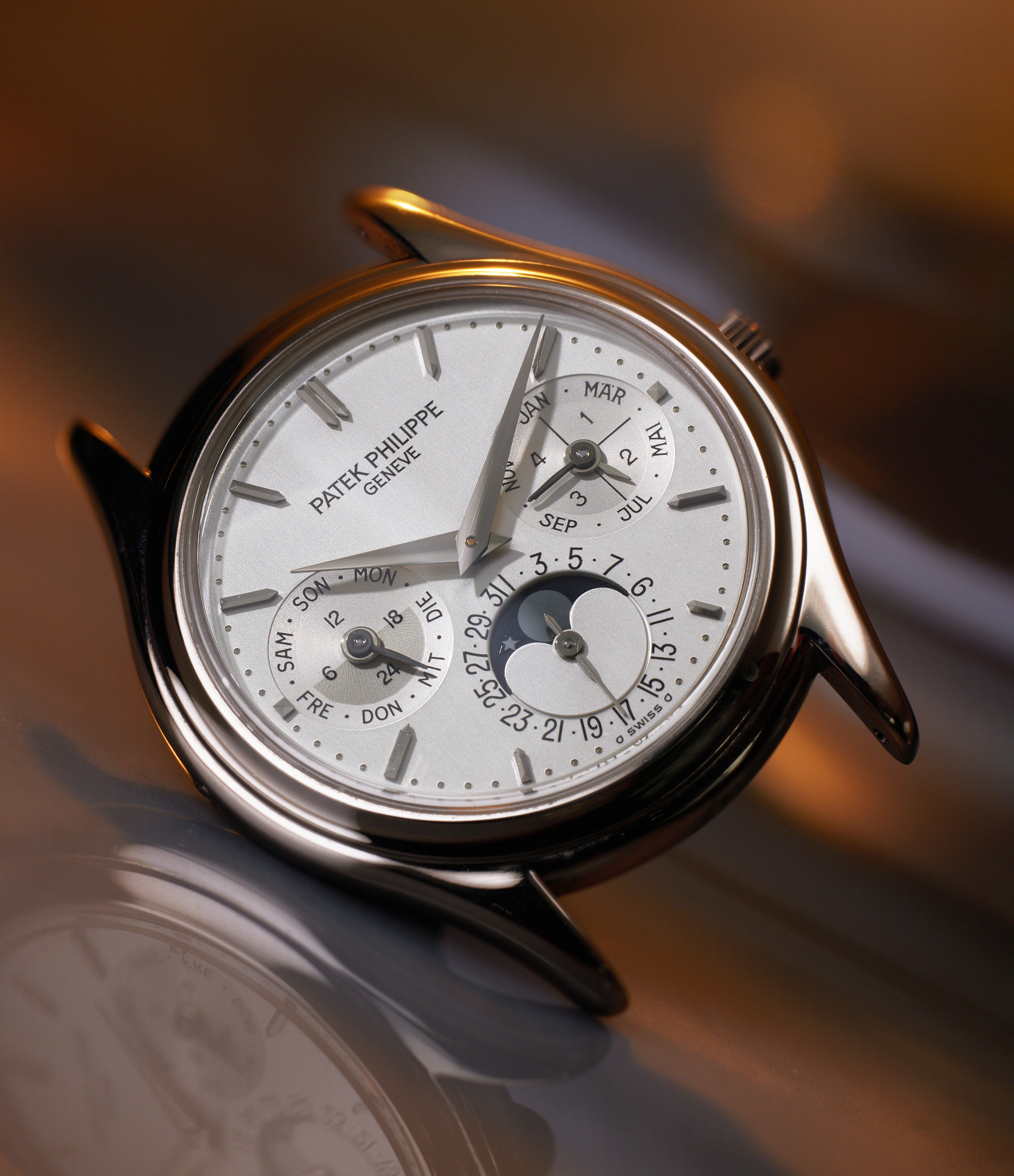 Patek Philippe 3940G Review: Luxury White Gold Perpetual Calendar Watch