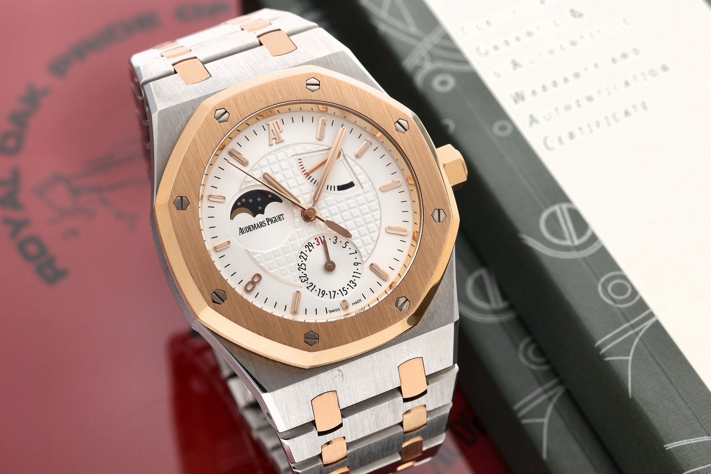 Explore Vintage Audemars Piguet Royal Oak Watches: Luxury, Craftsmanship, and Legacy