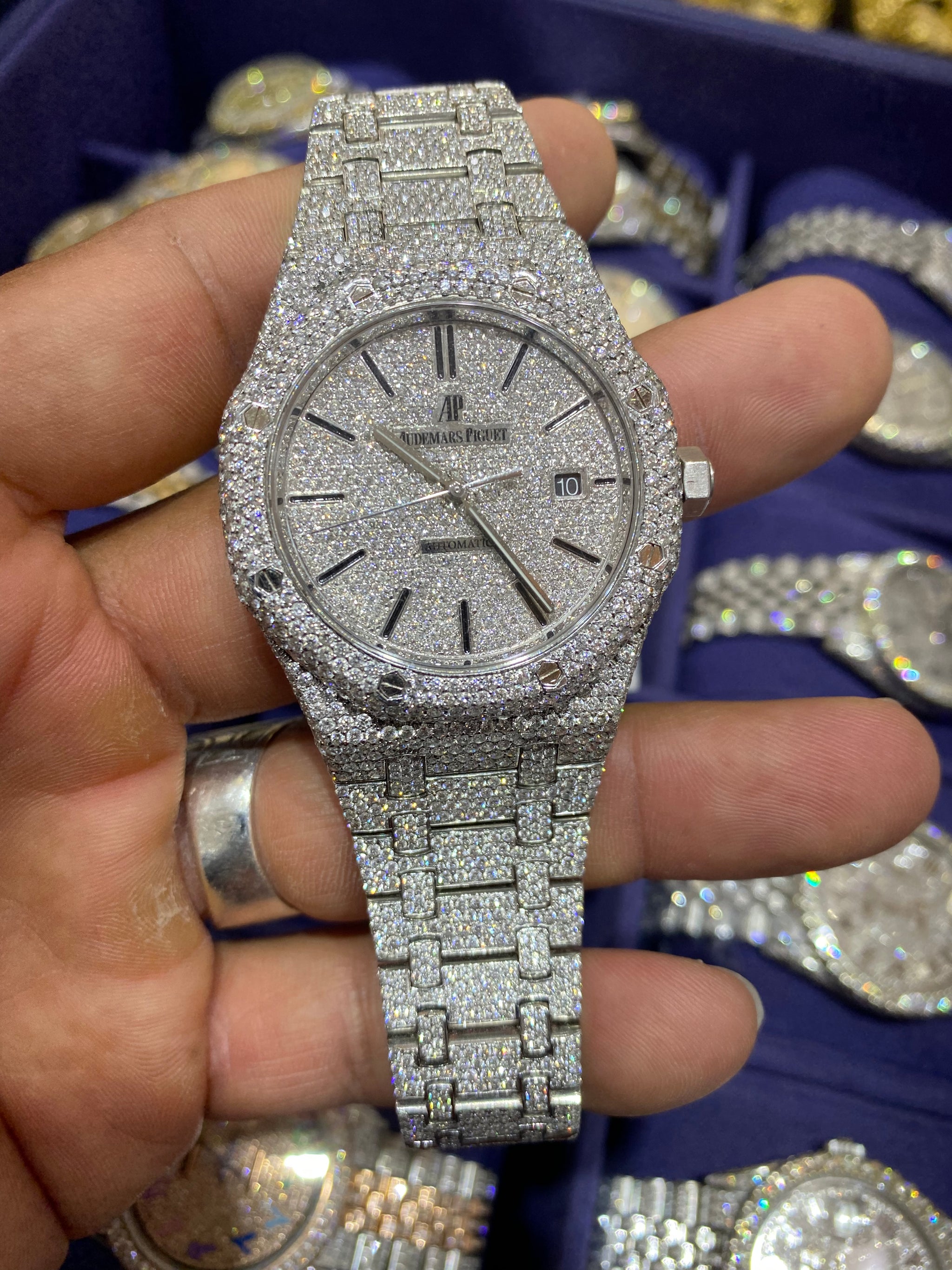 Audemars Piguet Bust Down: The Ultimate Guide to Custom Diamond AP Watches