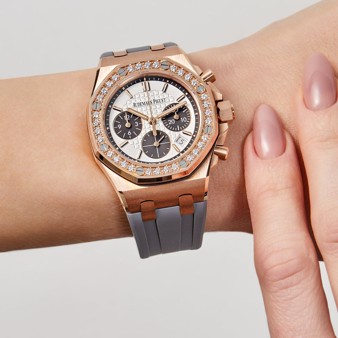 Audemars Piguet Womens Watches: Timeless Elegance and Craftsmanship