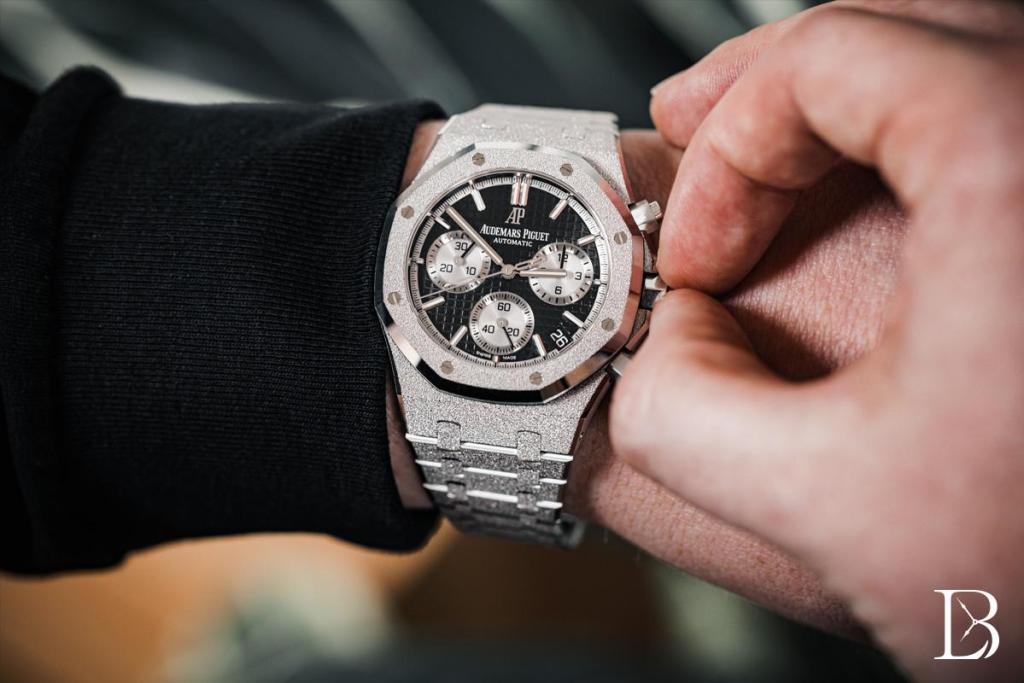 How Much Does Audemars Piguet Service Cost? A Comprehensive Guide