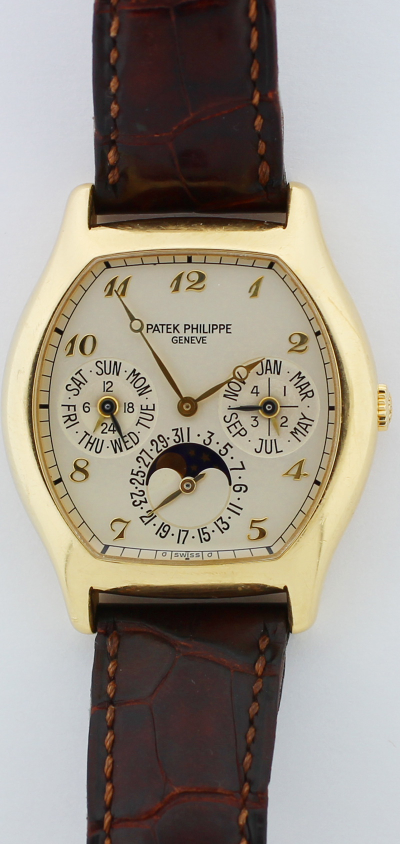 Patek Philippe 5040J Perpetual Calendar: A Luxurious 18K Yellow Gold Timepiece