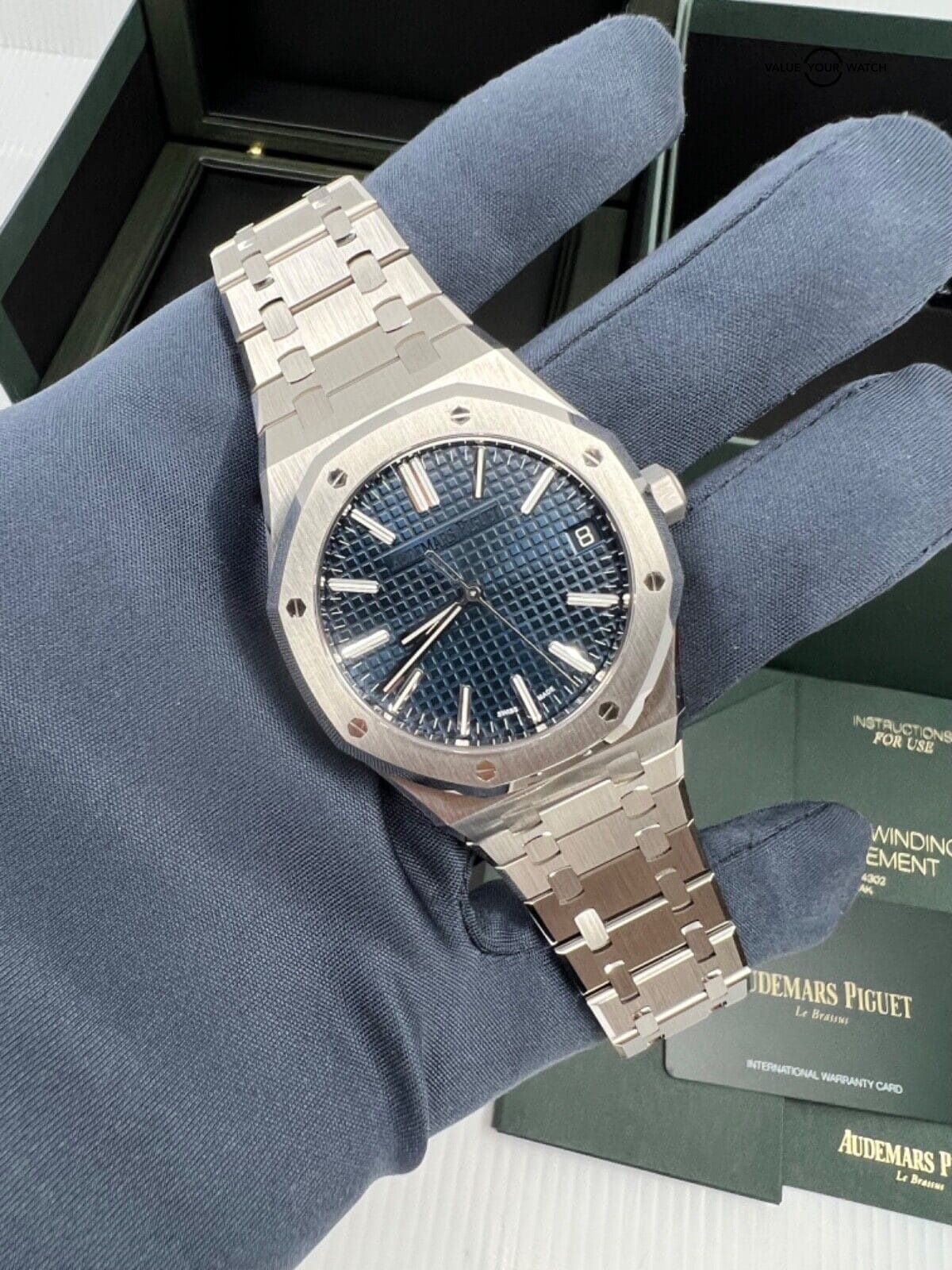 Shop Authentic Audemars Piguet Royal Oak Bracelet: Luxury Watches for Discerning Collectors