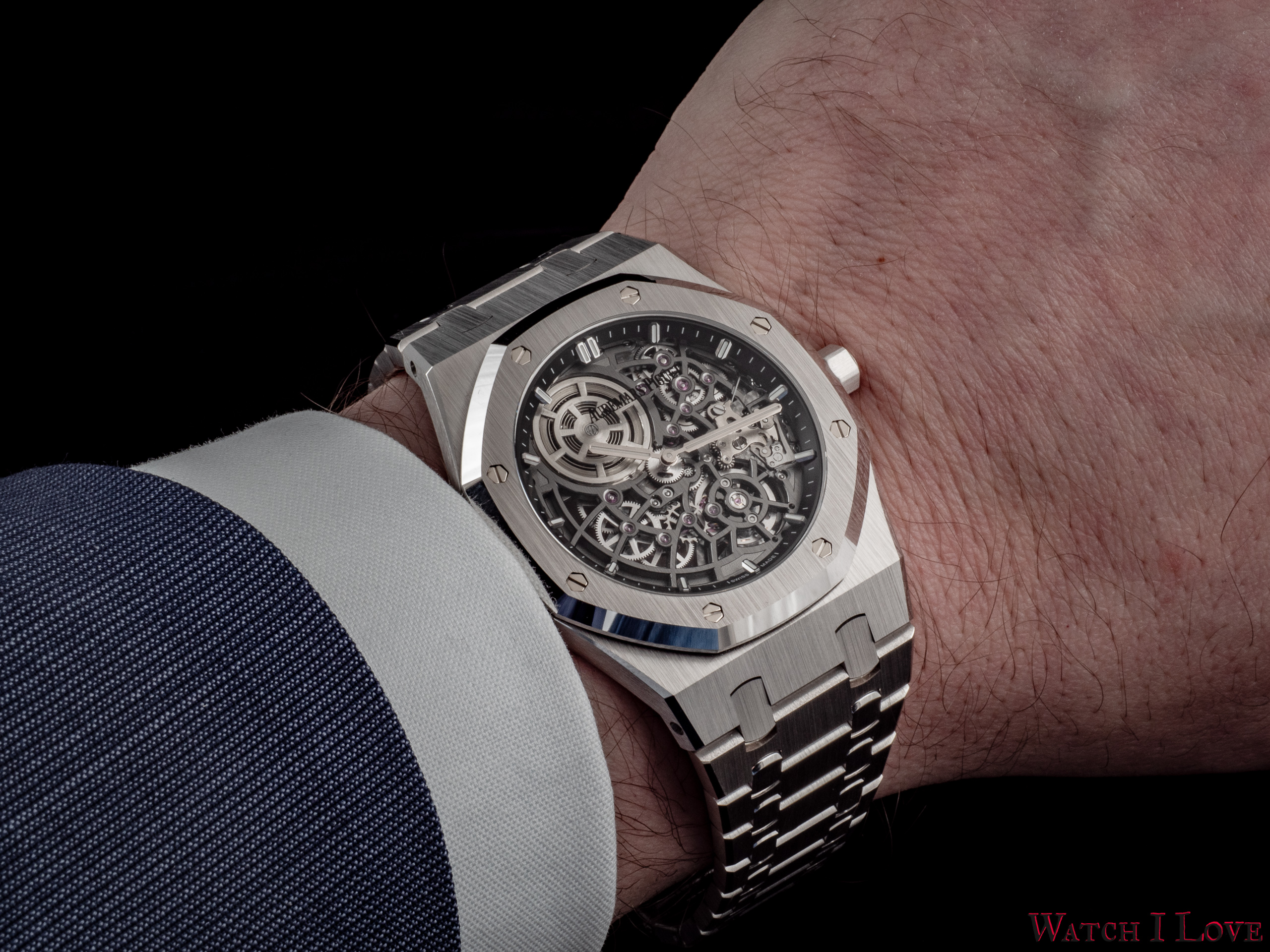 Audemars Piguet Bracelet Collection: Exquisite Design Meets Precision Engineering